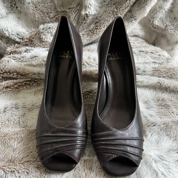 Alex Marie Dark Brown Open-Toe Low Heels Size 6 - Picture 2 of 6